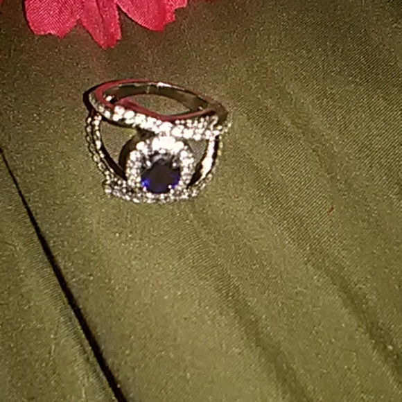 Ring - Picture 2 of 3
